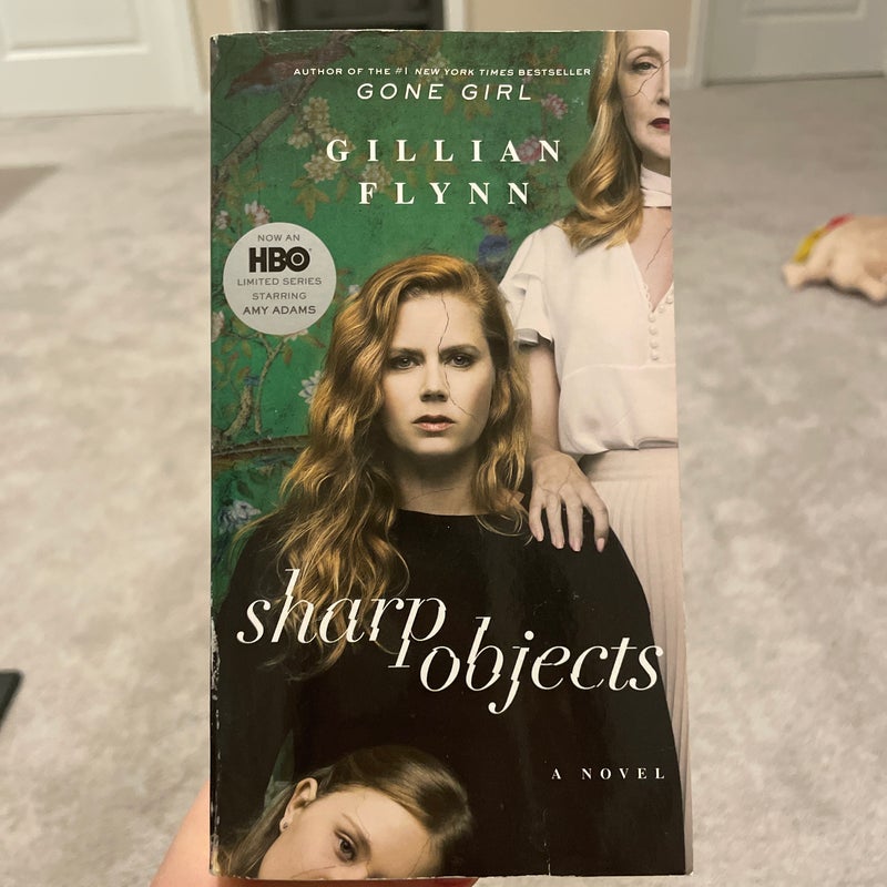 Sharp Objects (Movie Tie-In)