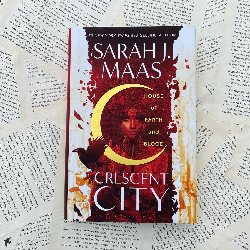 House of Earth and Blood by Sarah J. Maas, Hardcover | Pangobooks