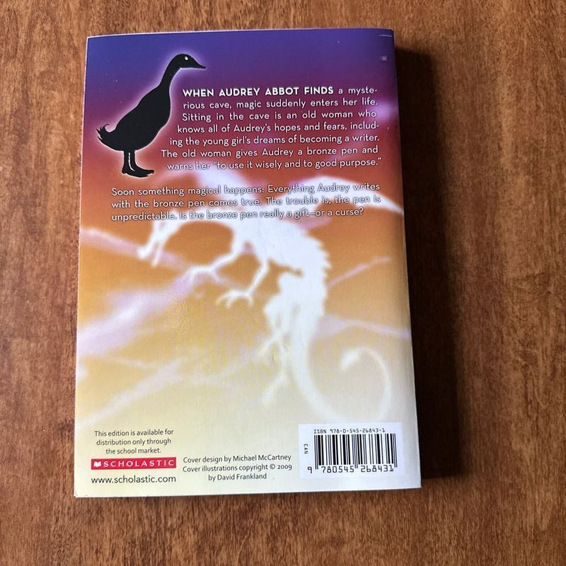 The Bronze Pen by Zilpha Keatley Snyder, Paperback | Pangobooks