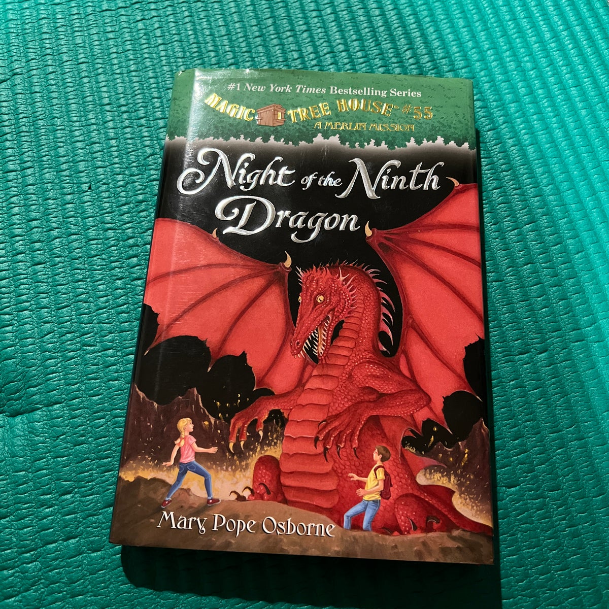 Livro night of the ninth dragon de mary pope osborne,sal murdocca (inglês)