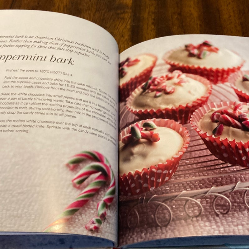 Holiday Cupcakes and Cookies