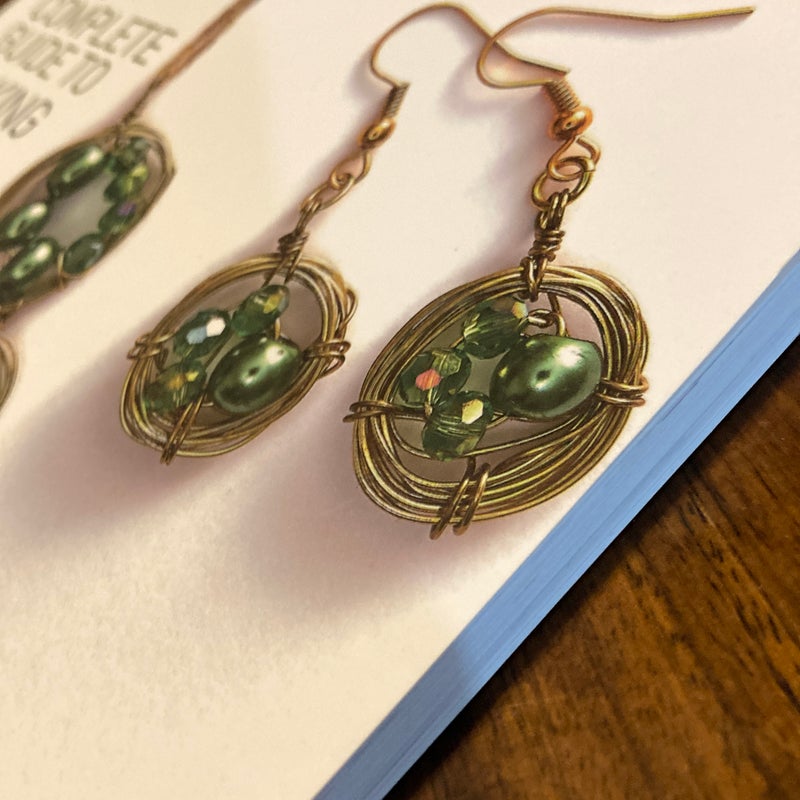 The Complete Guide to Making Wire Jewelry