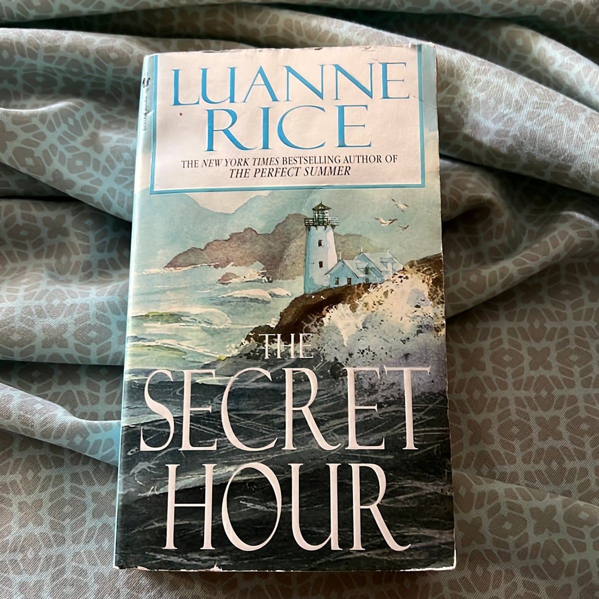 The Secret Hour by Luanne Rice, Paperback | Pangobooks