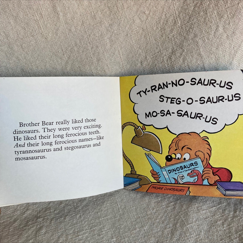 Berenstain Bears and the Day of the Dinosaur