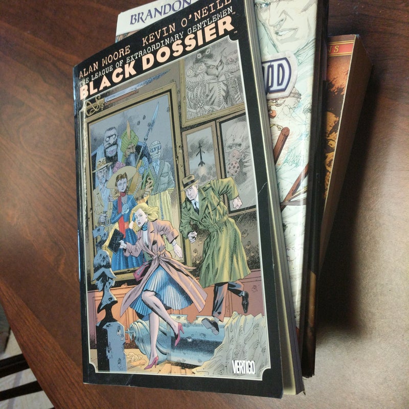 League of Extraordinary Gentlemen: the Black Dossier