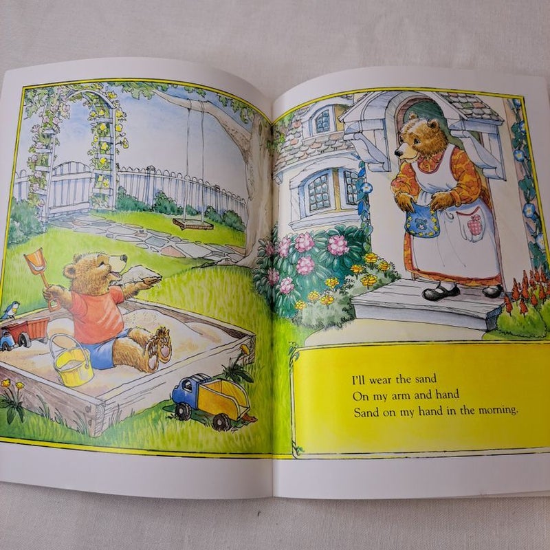 Jesse Bear, What Will You Wear?