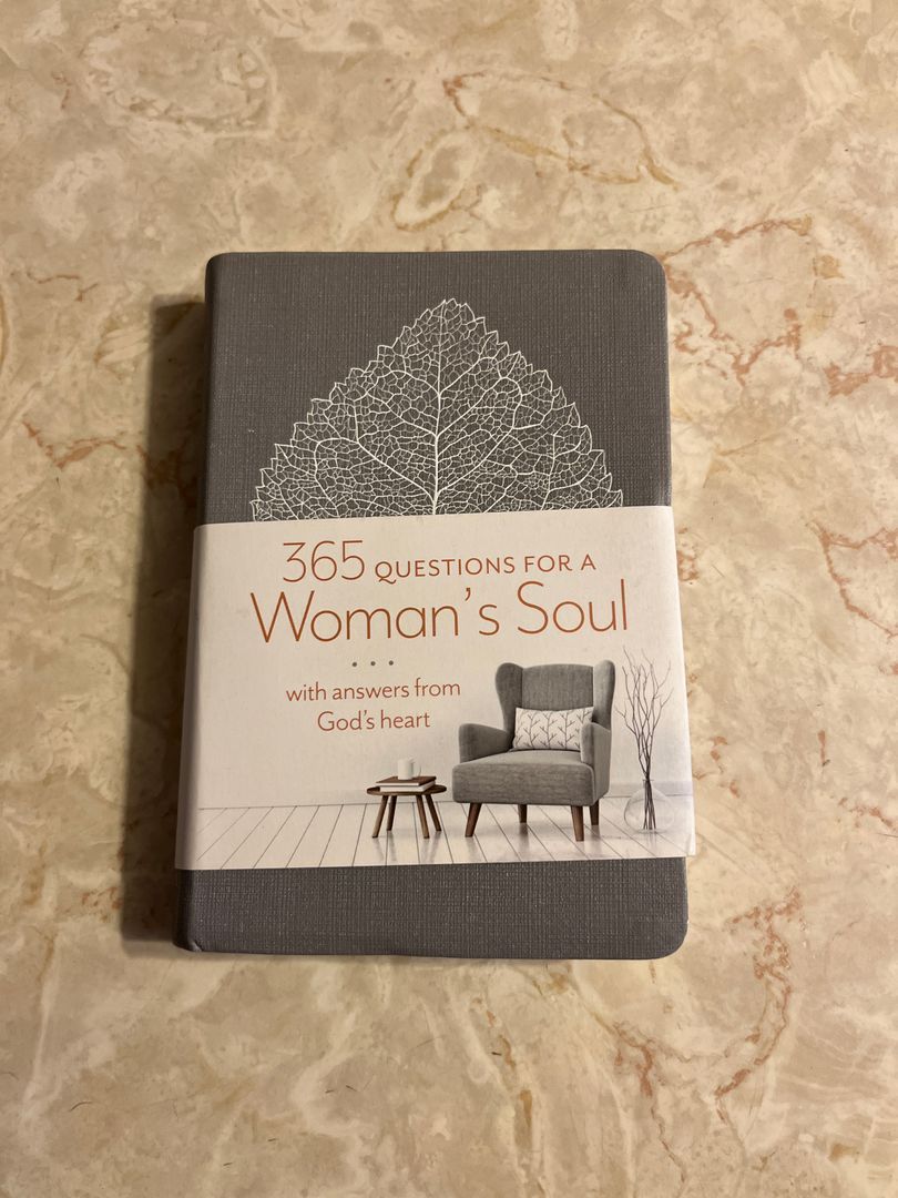 365 Questions for a Woman's Soul