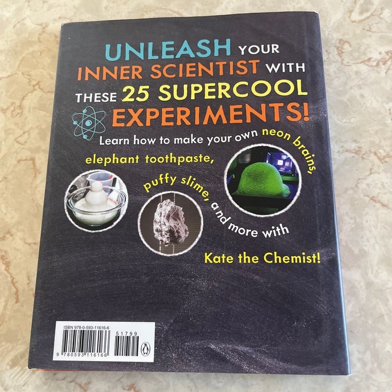 Kate the Chemist: the Big Book of Experiments
