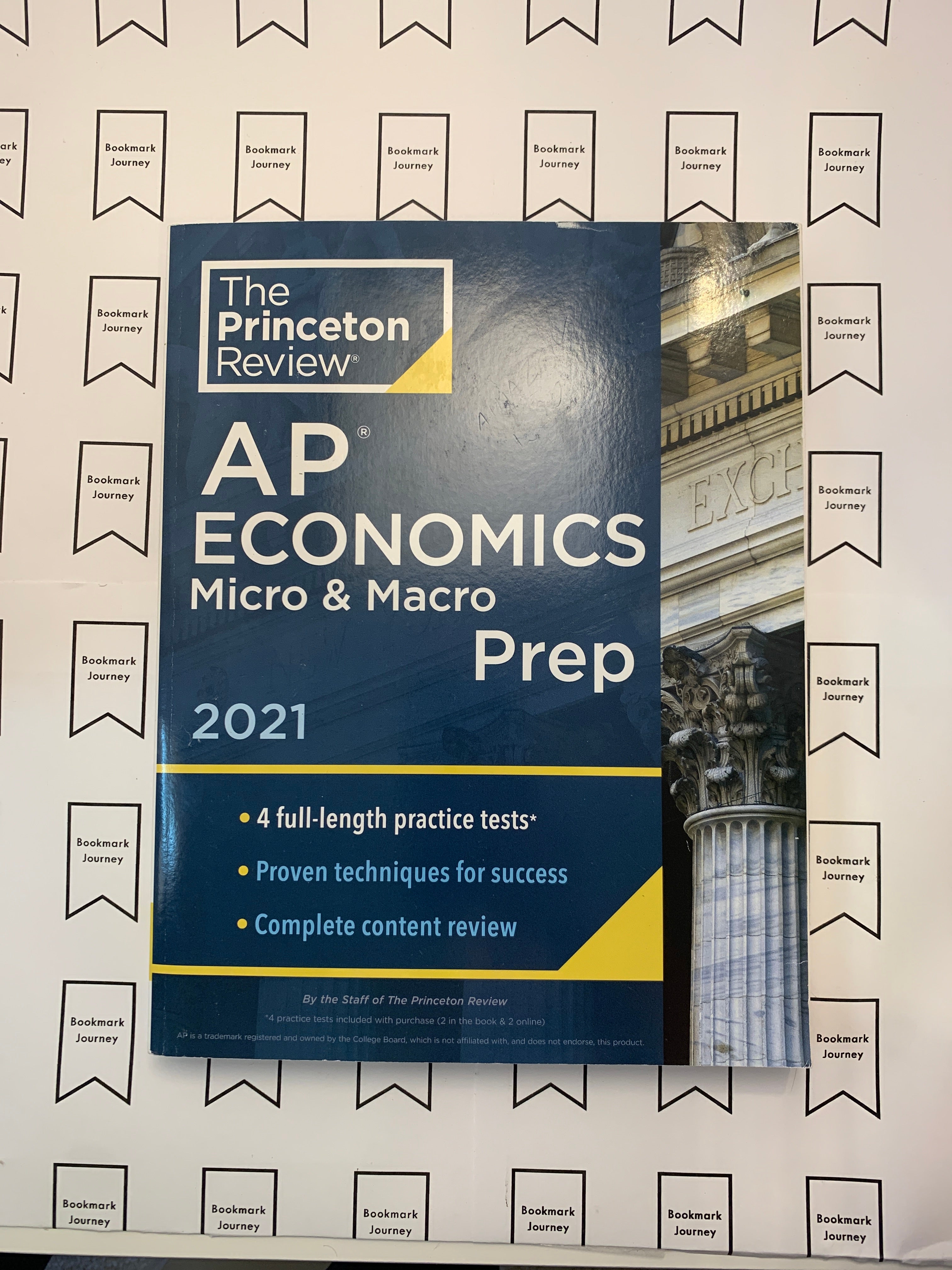 Paperback　Princeton　Princeton　Review,　Pangobooks　and　Prep　Review　The　AP　The　by　Economics　Micro　2021　Macro　Princeton
