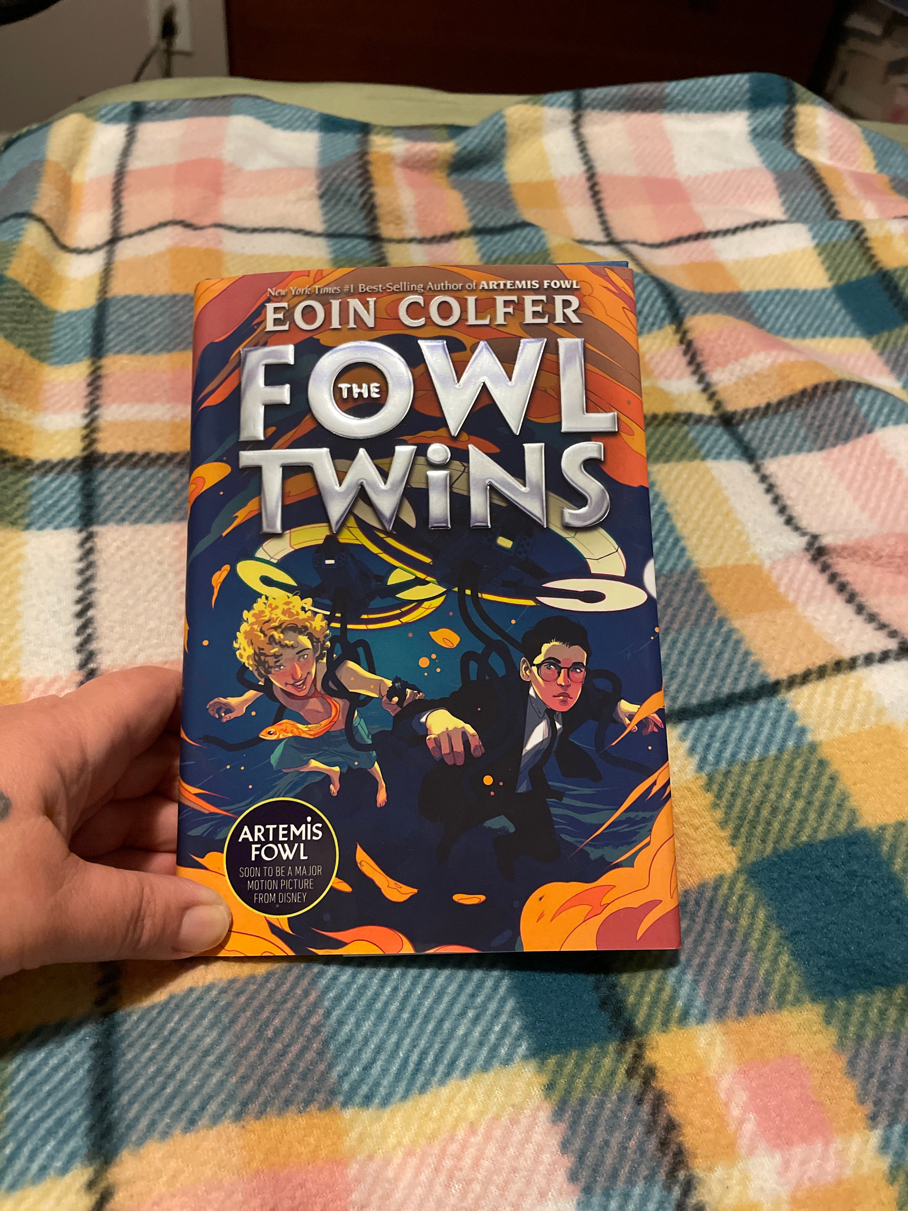 The Fowl Twins (a Fowl Twins Novel, Book 1)