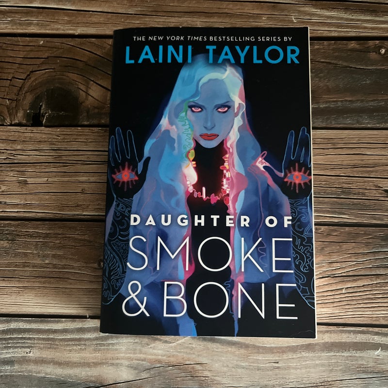 Daughter of Smoke and Bone NEW