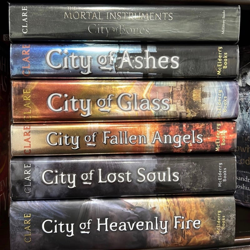 The Mortal Instruments Book Set