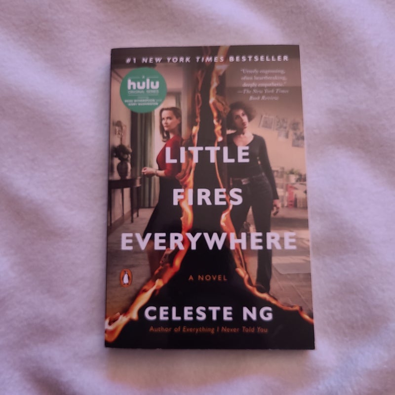 Little Fires Everywhere (Movie Tie-In)