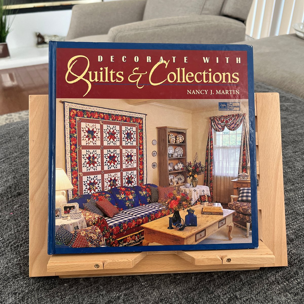 Decorate with Quilts and Collections by Nancy J. Martin, Barbara Schmitt