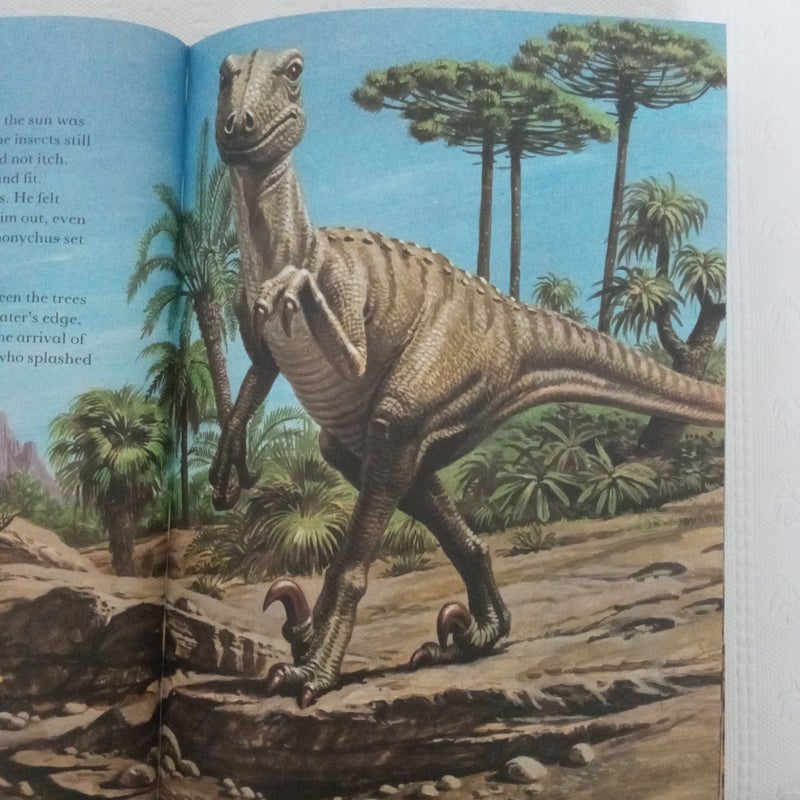 Colossal Book Of Dinosaurs 