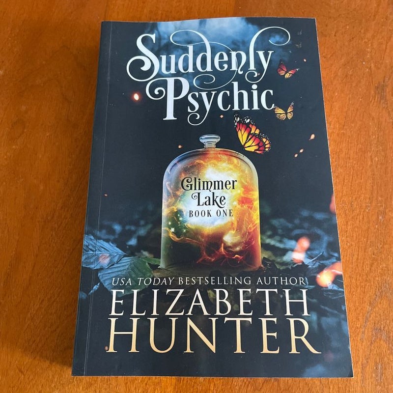 Suddenly Psychic, Glimmer Lake Book One