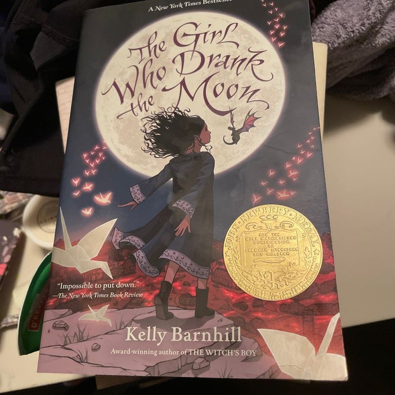 The Girl Who Drank the Moon (Winner of the 2017 Newbery Medal)