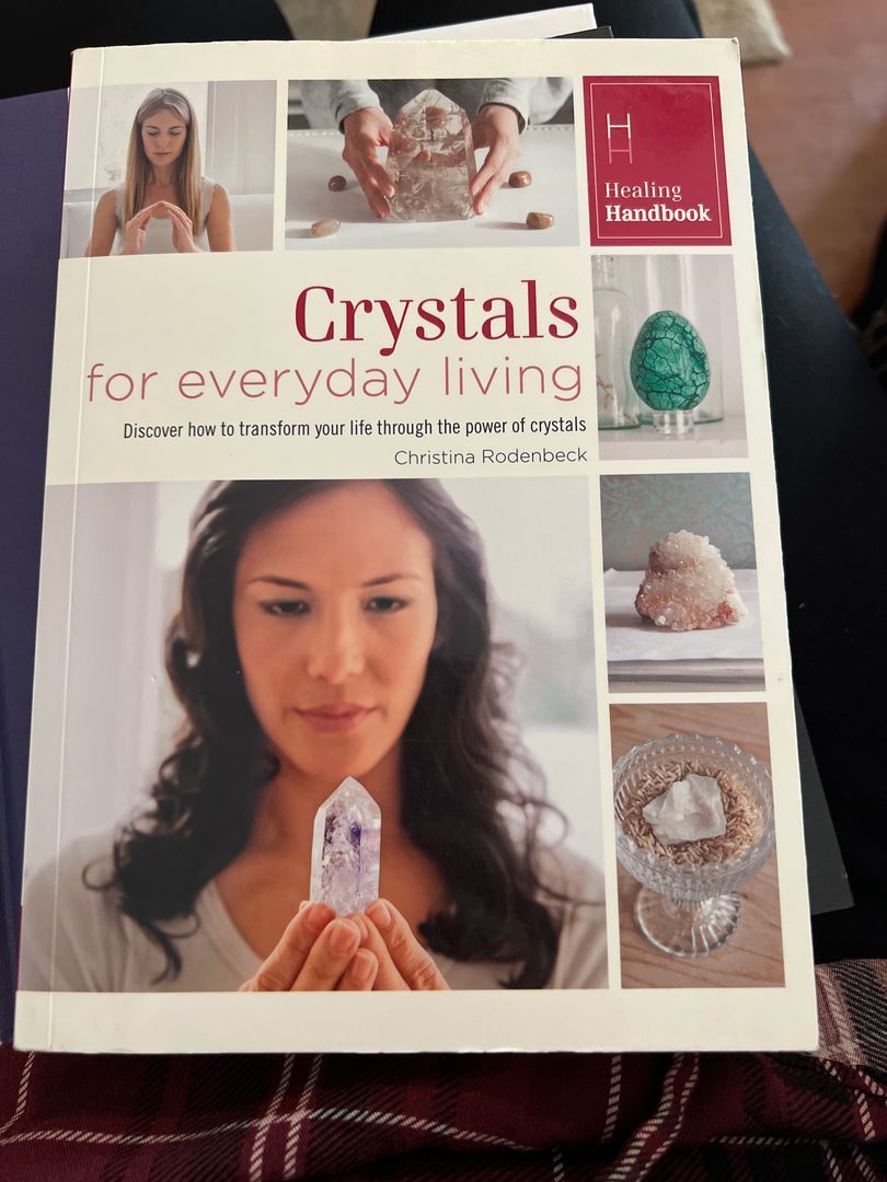 Healing Handbooks: Crystals for Everyday Living