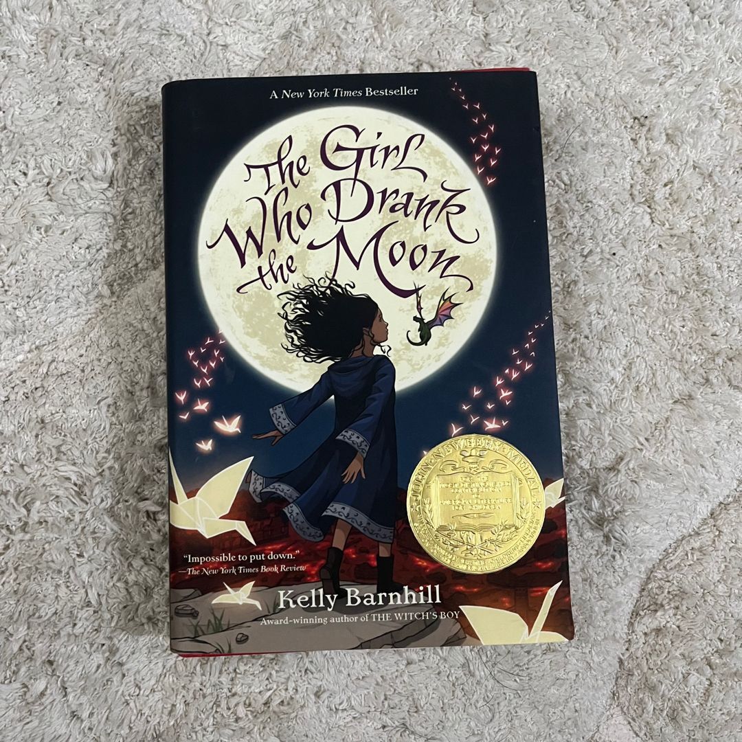 The Girl Who Drank the Moon (Winner of the 2017 Newbery Medal)