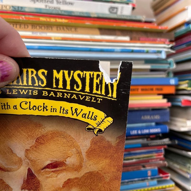 The House with a Clock in Its Walls by John Bellairs, Paperback