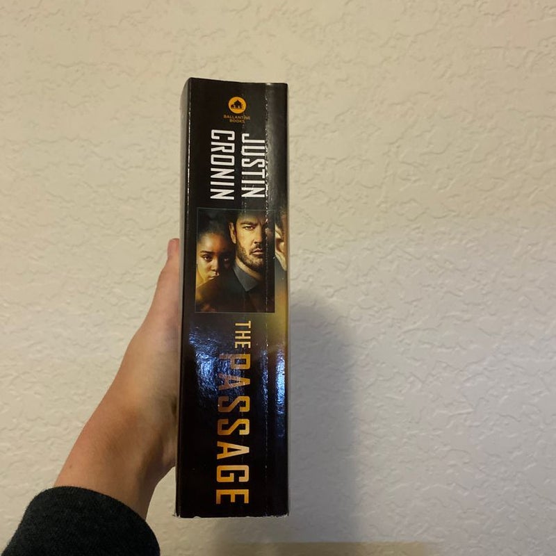 The Passage (TV Tie-In Edition)