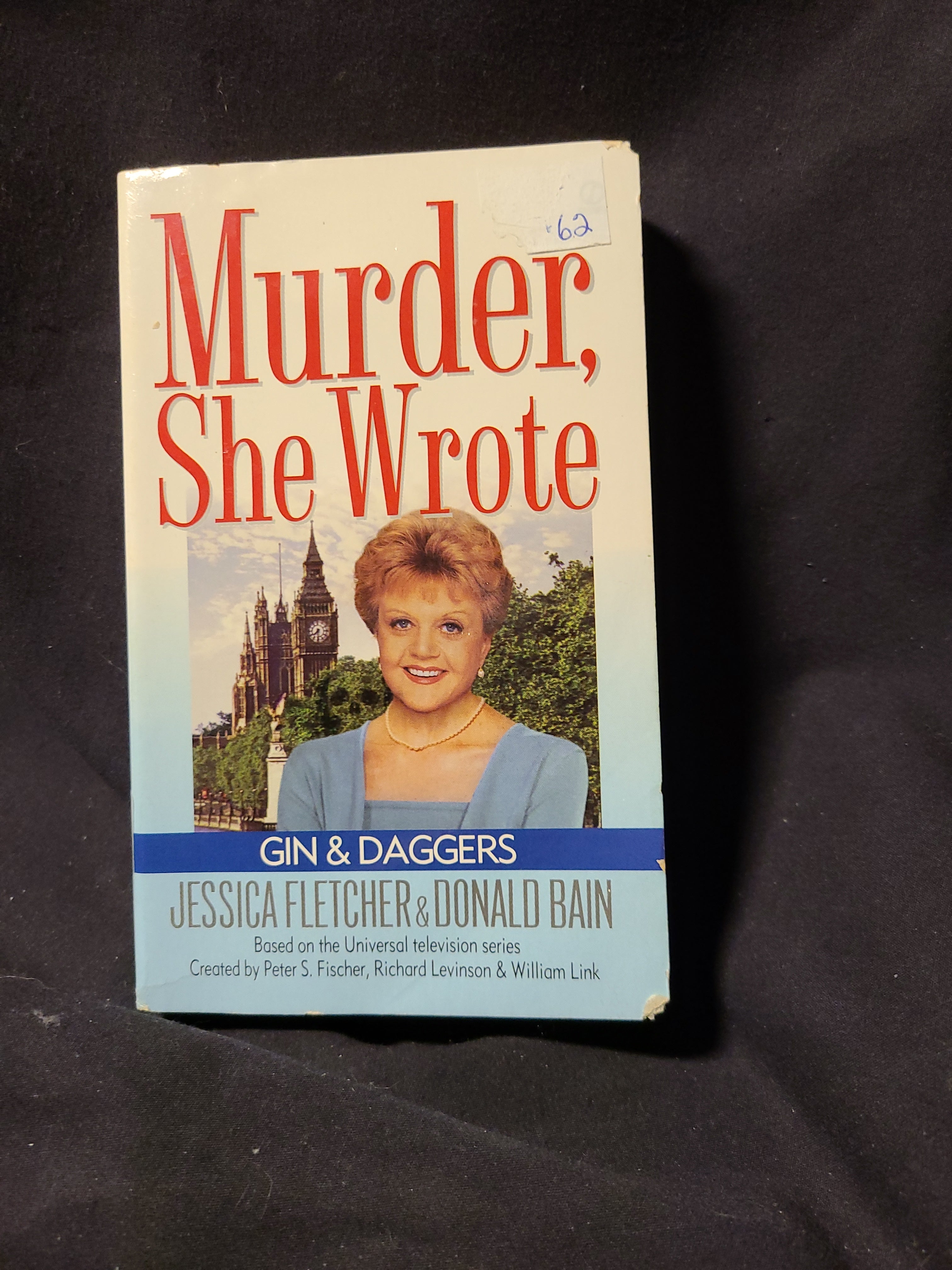 Murder, She Wrote: Gin and Daggers