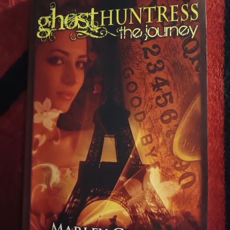 Ghost Huntress (Print Edition)
