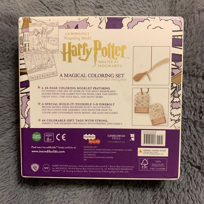 Harry Potter: Winter at Hogwarts: a Magical Coloring Set