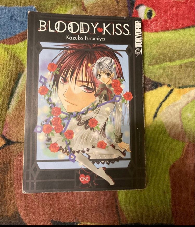 Bloody Kiss Volume 1