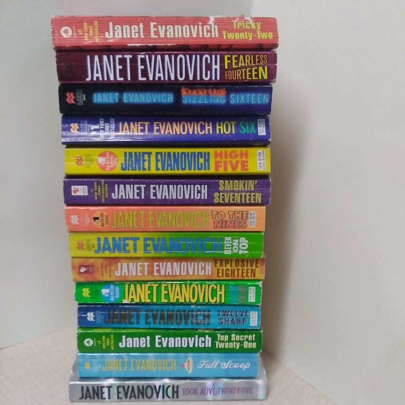 Janet Evanovich Lot - 14 📚 
