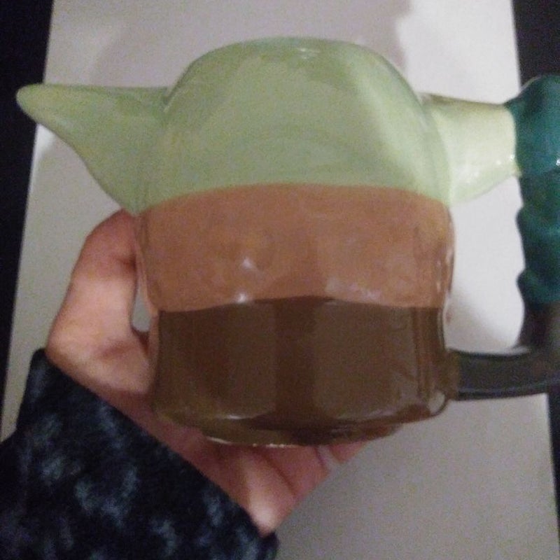 11.5 oz Yoda mug 