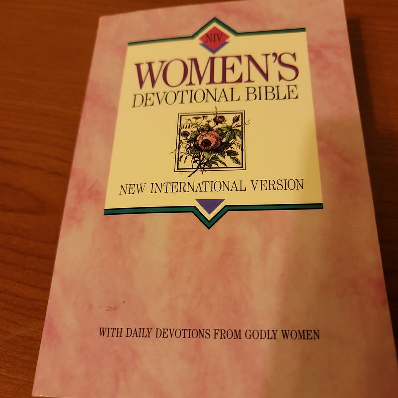 NIV Women's Devotional Bible, Compact