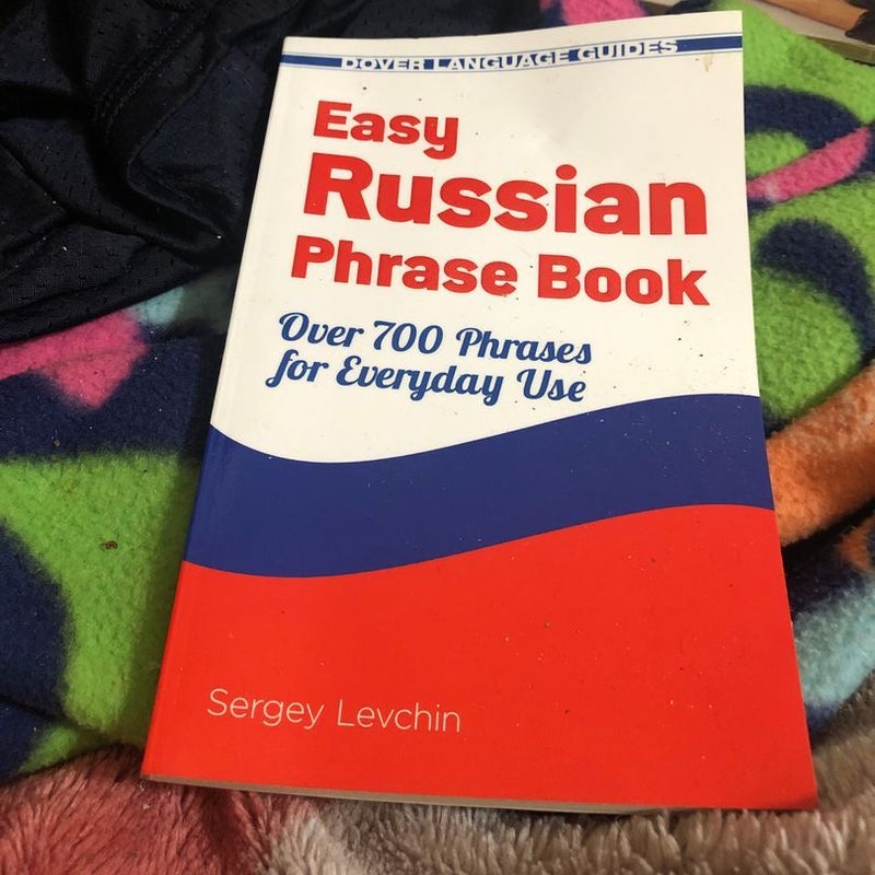 Easy Russian Phrase Book NEW EDITION