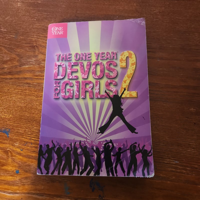 The One Year Devos for Girls