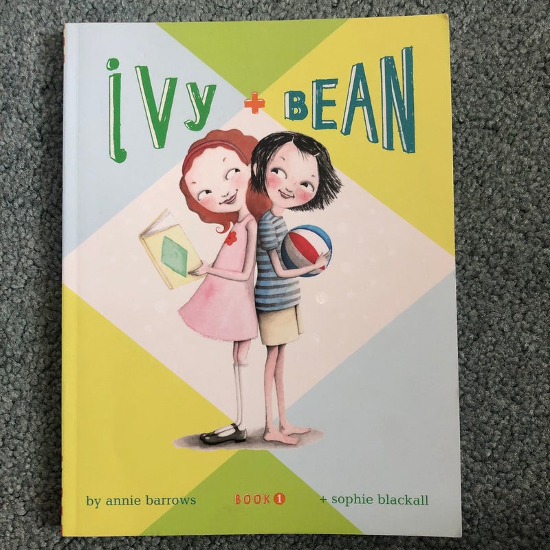 Ivy and Bean - Book 1 (Ivy and Bean Books, Books for Elementary School)