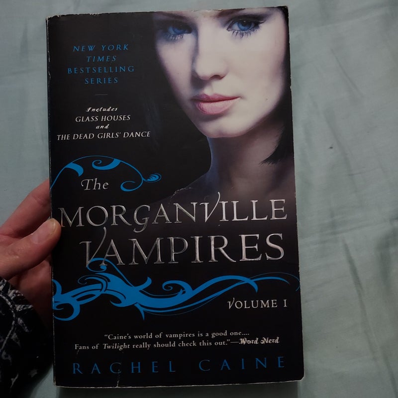 The Morganville Vampires, Volume 1