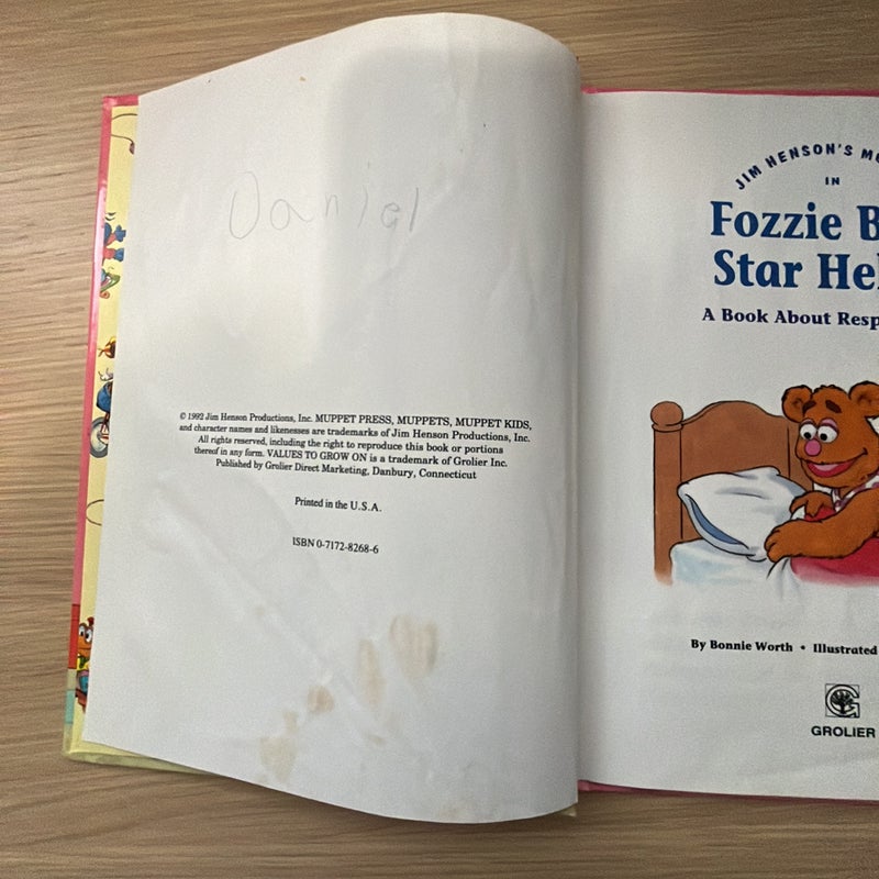 Jim Henson's Muppets in Fozzie Bear, Star Helper