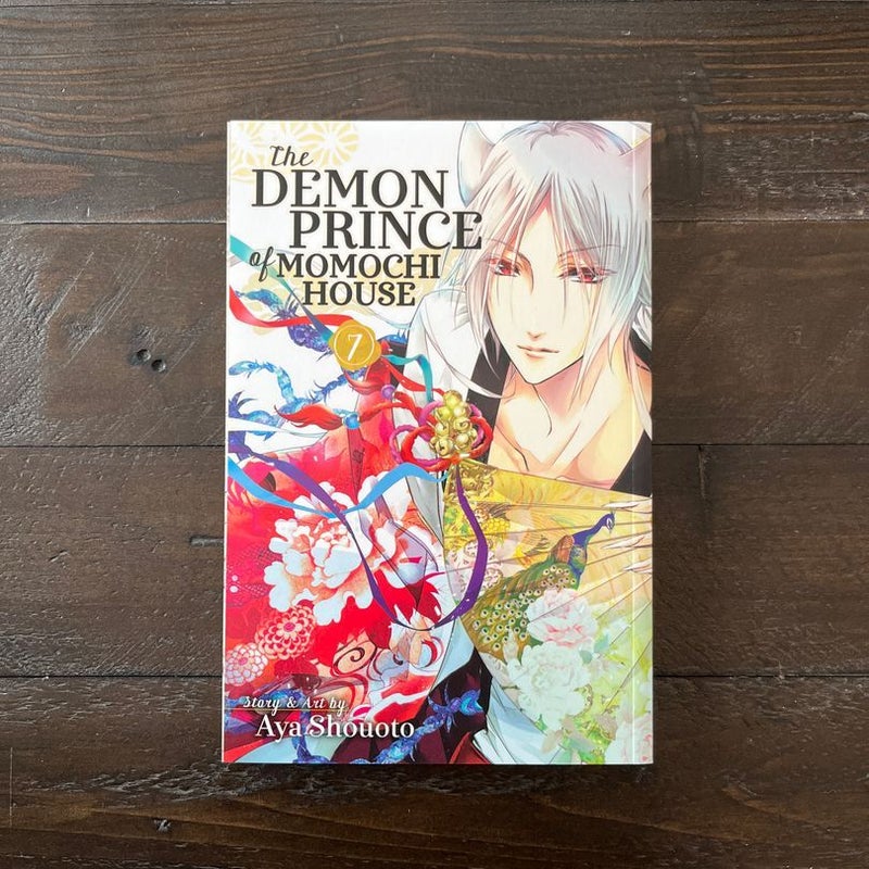 The Demon Prince of Momochi House, Vol. 7