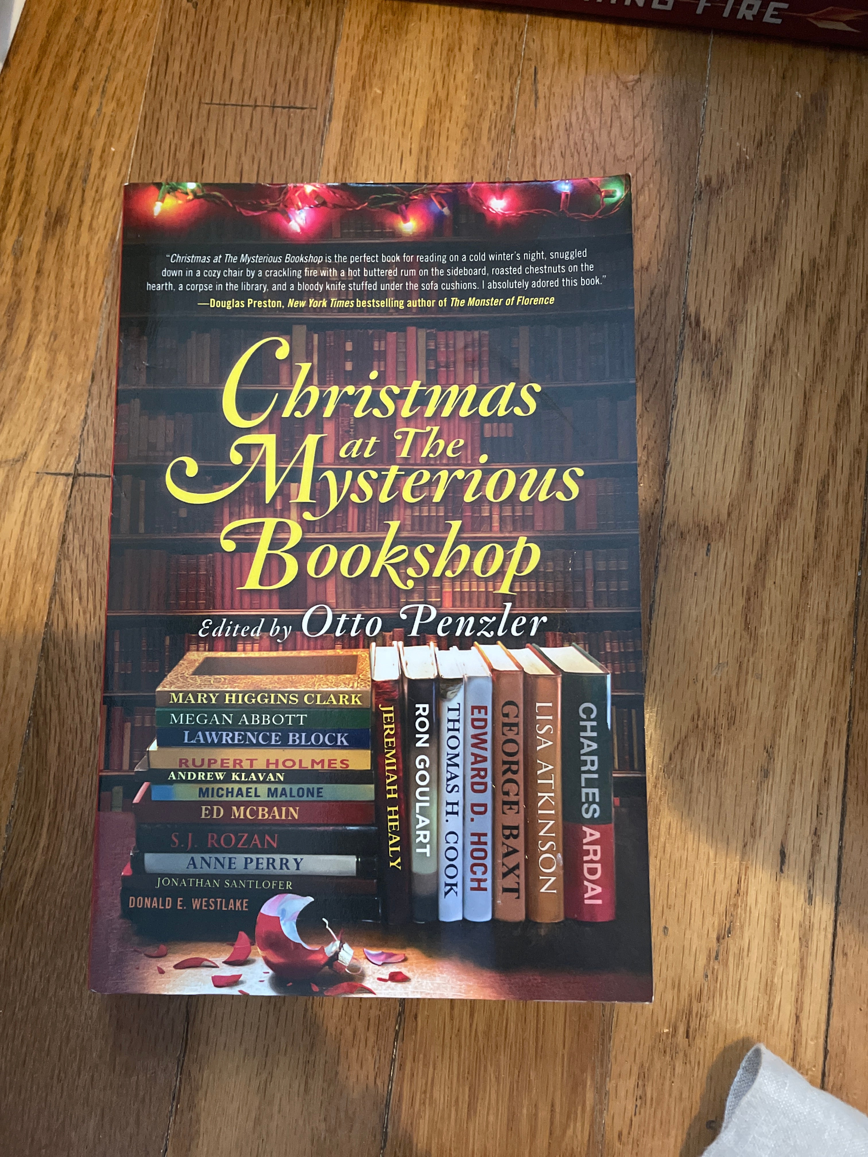 Christmas at the Mysterious Bookshop