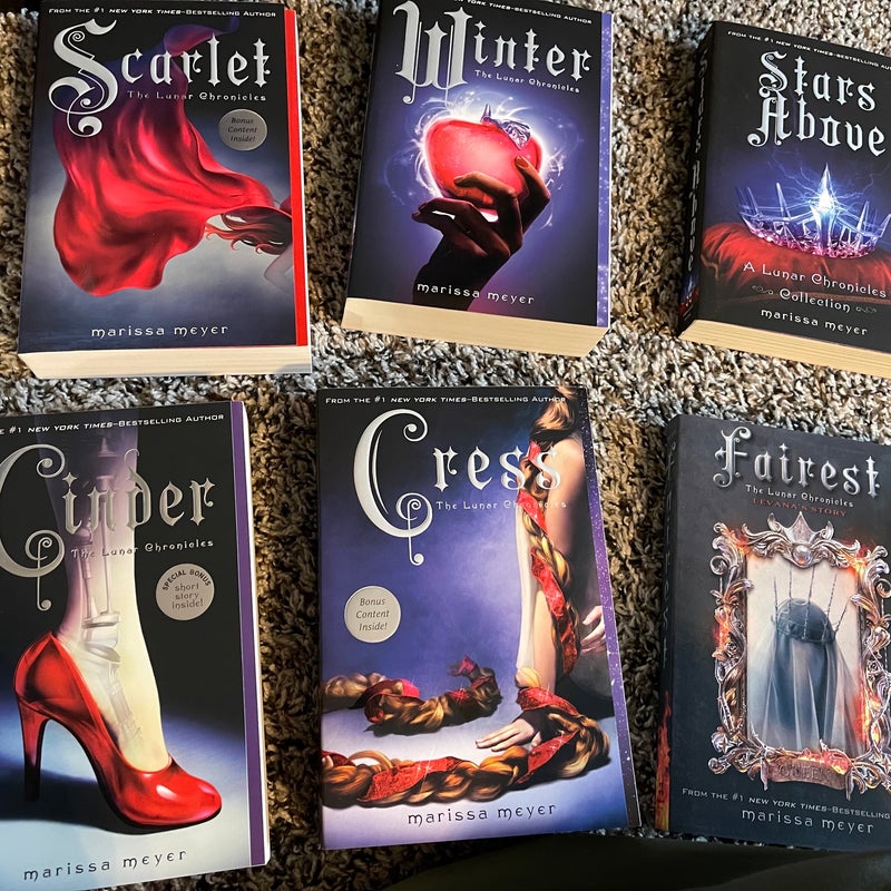 The Lunar Chronicles Boxed Set by Marissa Meyer Pangobooks