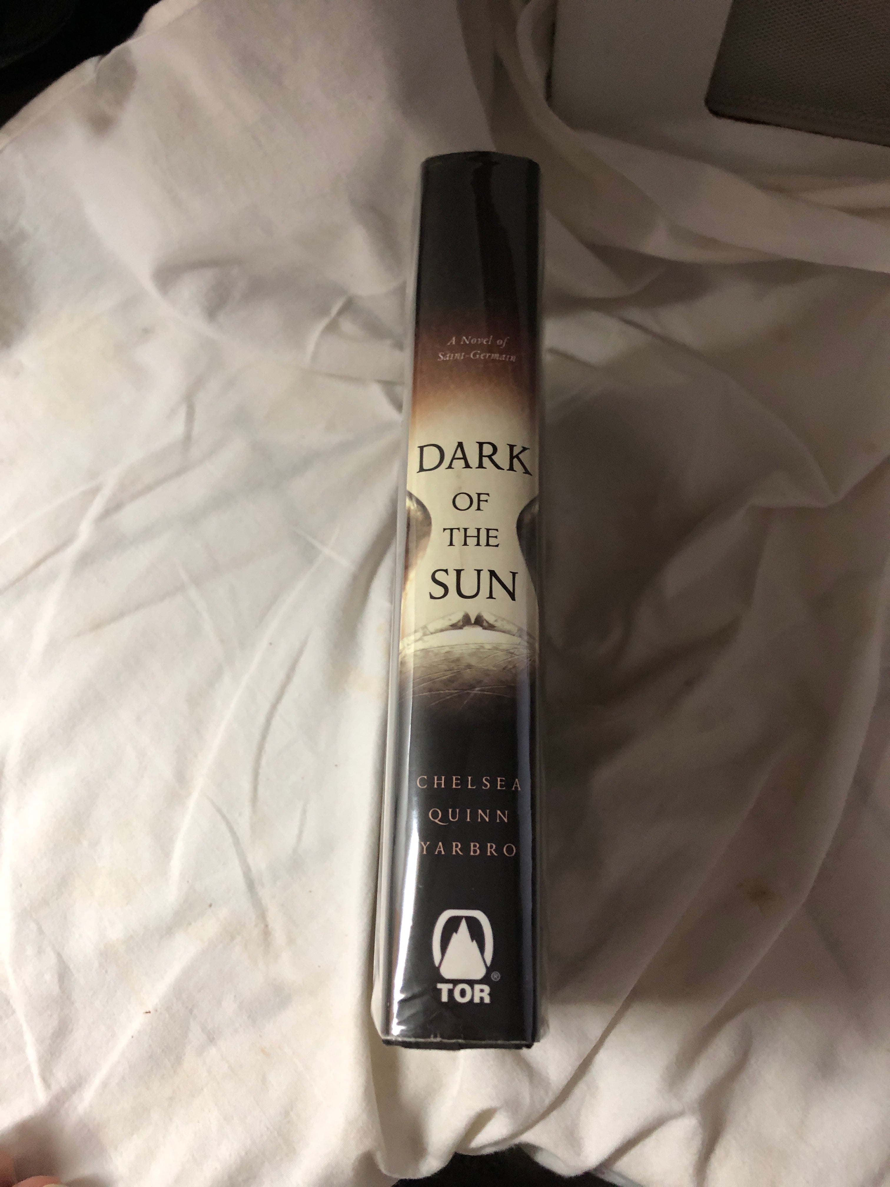 Dark Of The Sun By Chelsea Quinn Yarbro, Hardcover | Pangobooks