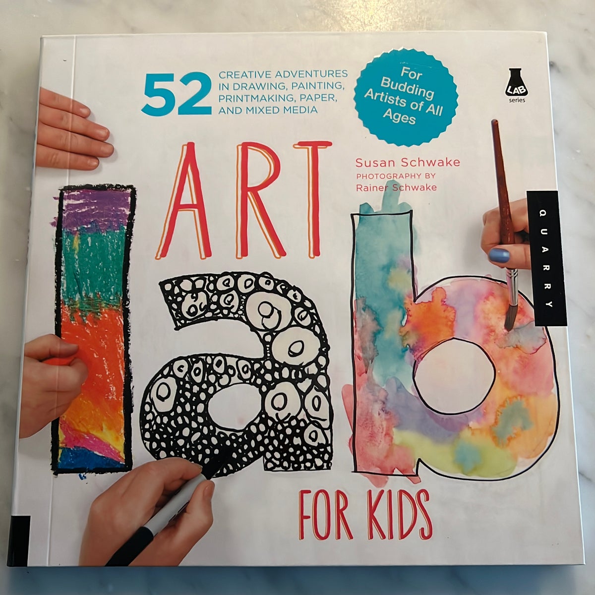 Art Lab for Kids: 52 Creative Adventures in Drawing, Painting