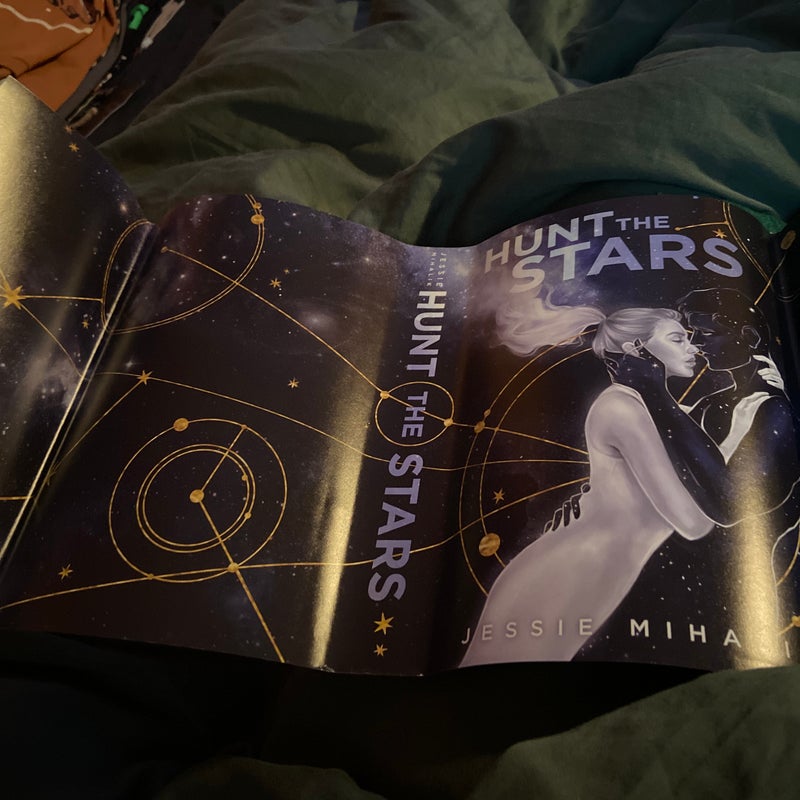 Hunt the Stars Bookish Box Edition