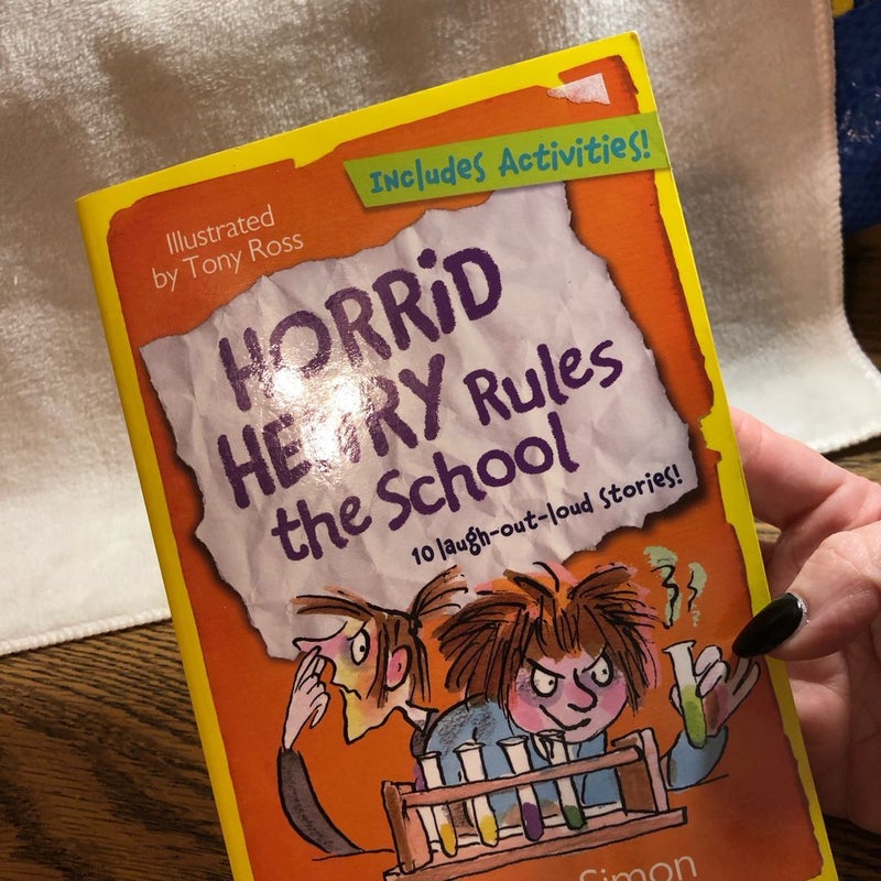 Horrid Henry Rules the School