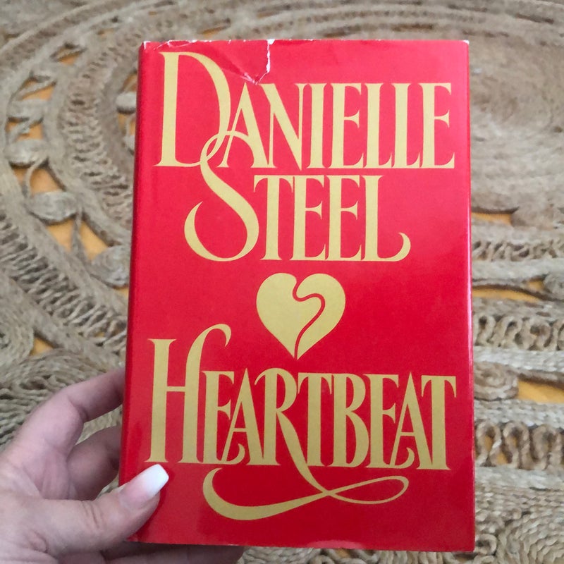 Heartbeat by Danielle Steel, Hardcover | Pangobooks