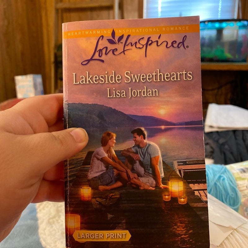 Lakeside Sweethearts