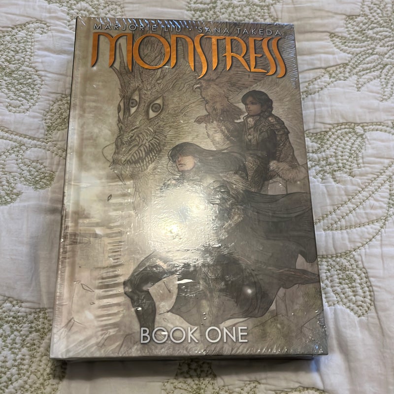 Monstress Book One