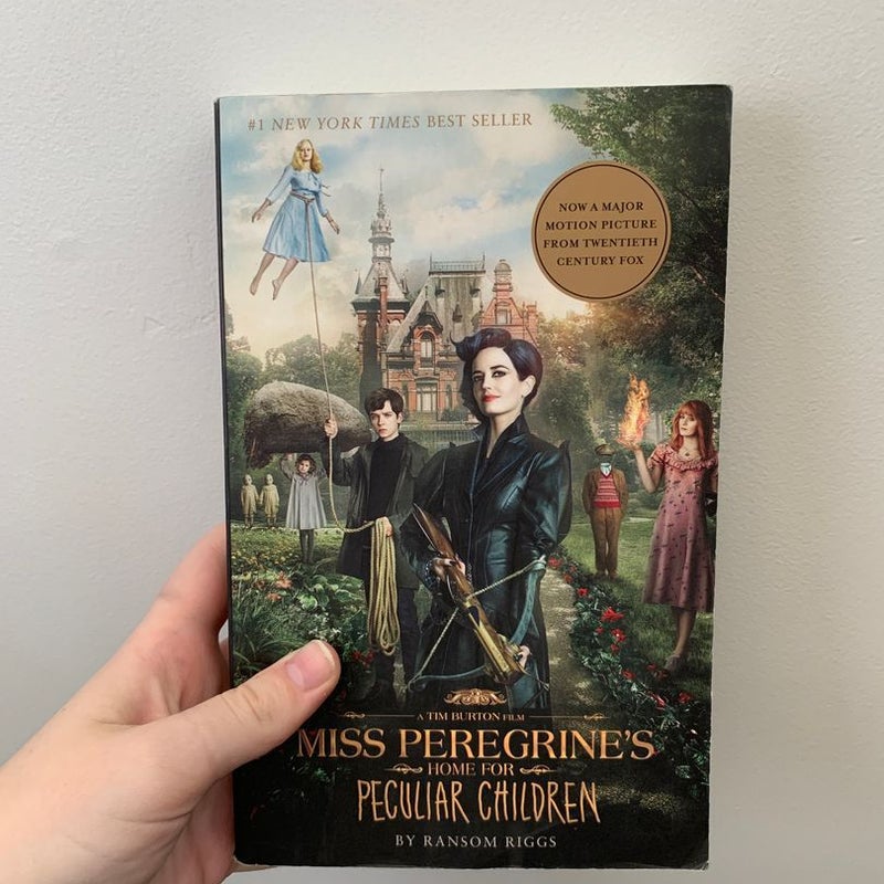 Miss Peregrine's Home for Peculiar Children (Movie Tie-In Edition)