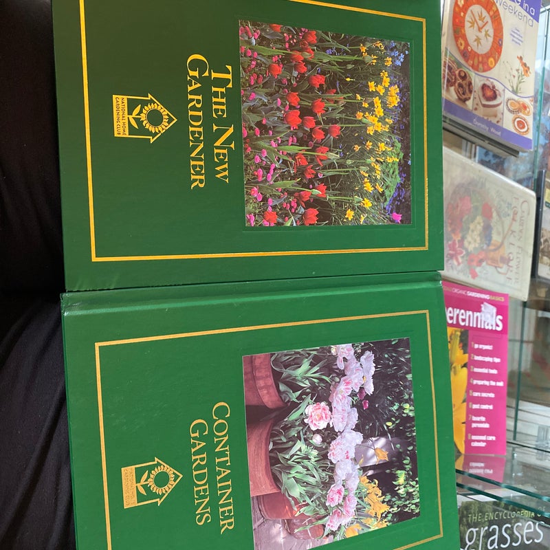 New gardener lot  of 2 books