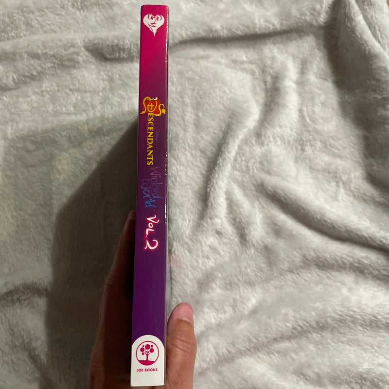 Disney Descendants Wicked World Cinestory Comic Vol. 2